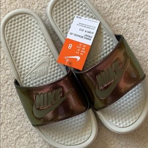 BRAND NEW IN BOX Nike Benassi JDI slide